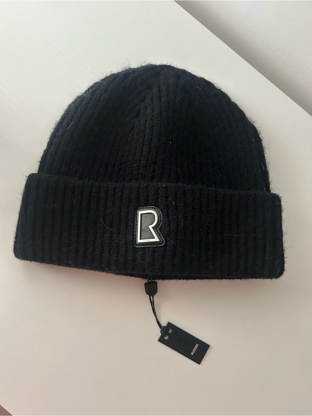 RUDSAK Black Ribbed Cuffed Beanie with Metal R Emblem